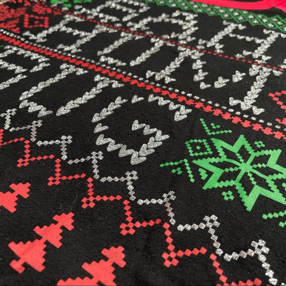 Holiday Time size Medium Christmas sweatshirt black, green, red & glitter GUC - Picture 4 of 9